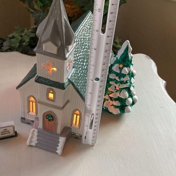 VTG Retired Department 56 “All Saints Church” Handpainted Ceramic Made in USA - Picture 14 of 16